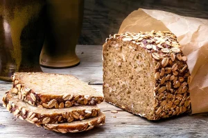 Cách làm bánh nguyên cám mềm, không bị khô tại nhà